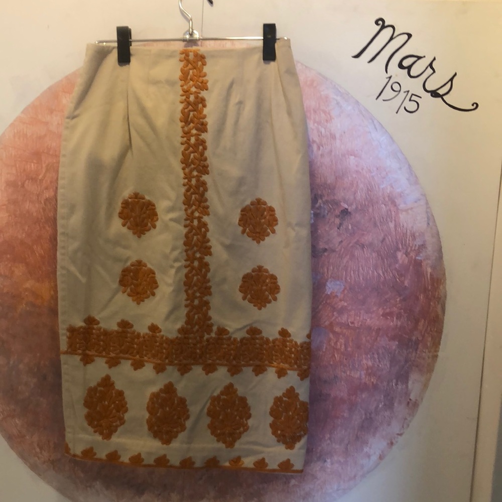 Anthropologie embroidered Pencil Skirt.Runs small - Picture 2 of 2